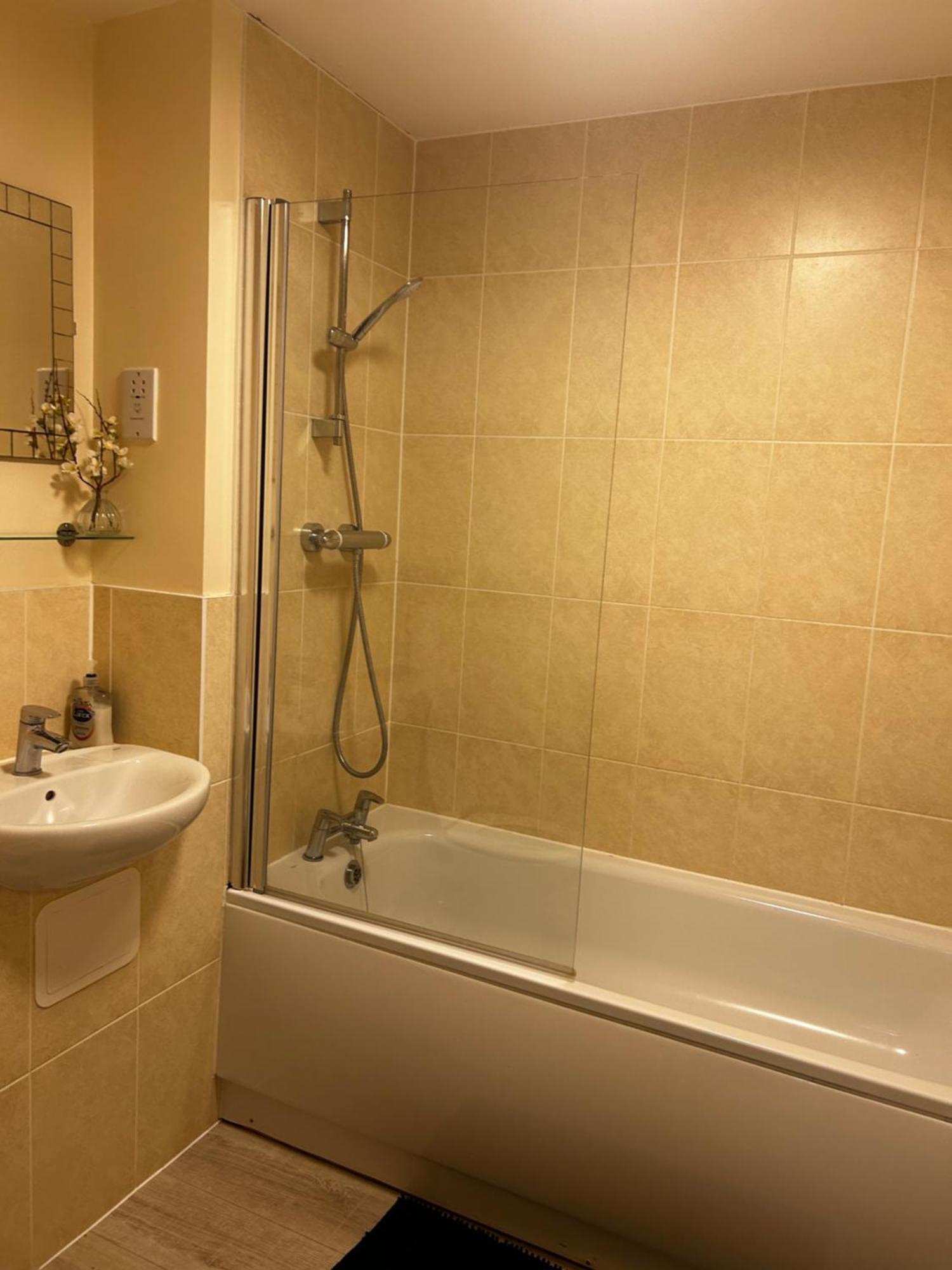 Stylish 2 Bedroom Apartment-Short Term Lets & Serviced Accomodation Reading Luaran gambar